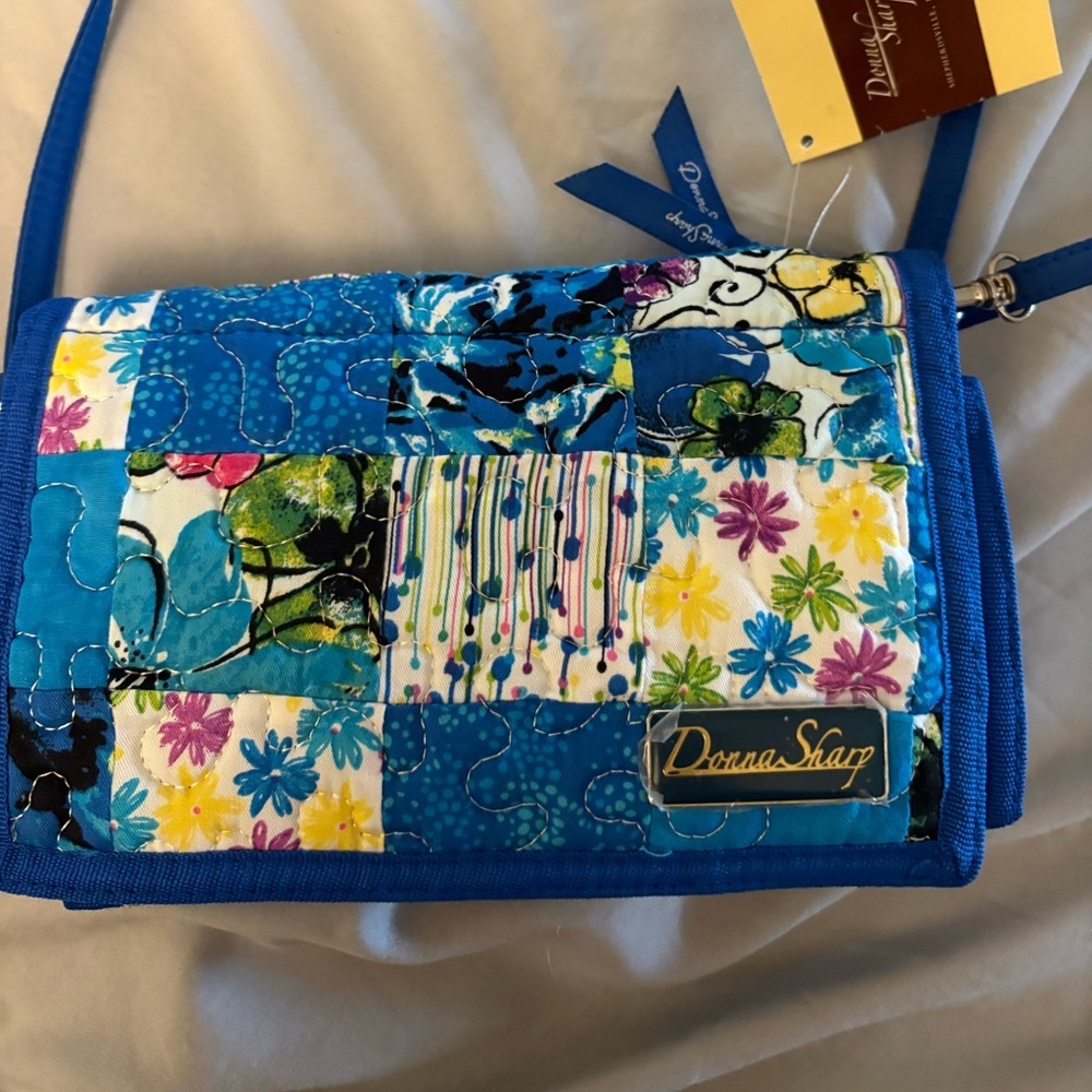Donna Sharp NWT
Blue Patchwork Women's
Clutch sho… - image 6